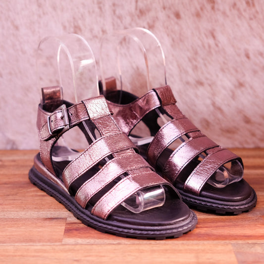 Zola - Haylen - Women's Pewter Leather Fisherman Sandal