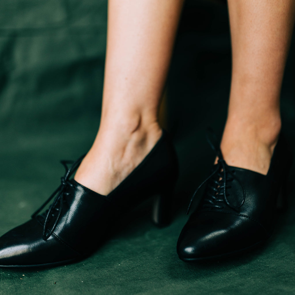 Django & Juliette - Theia - Women's Lace-up Mid Heel