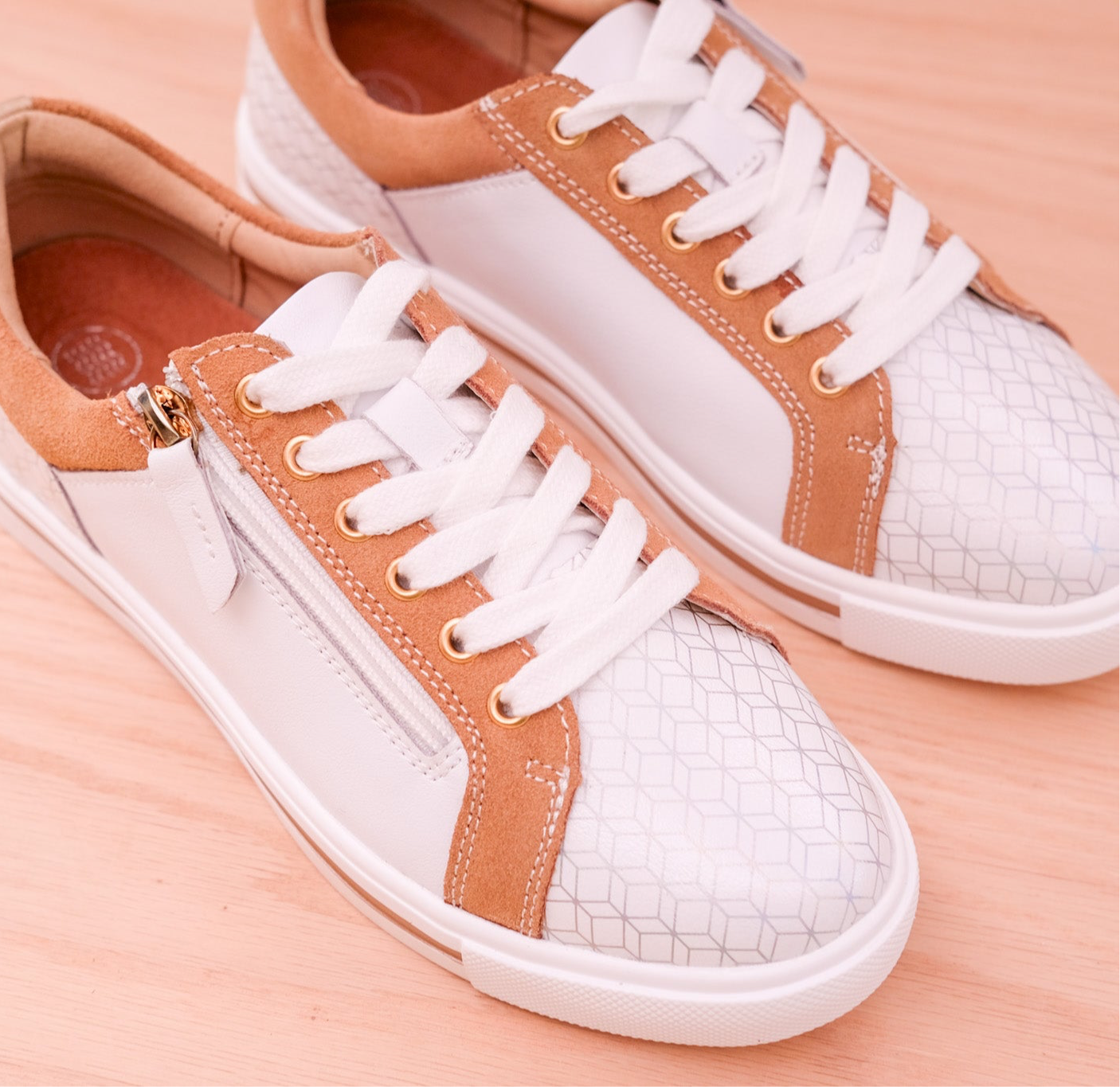Bay Lane - Kiki - Women’s Leather Sneaker