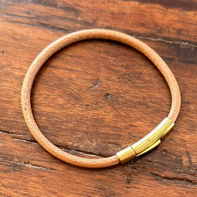 Lake Leather - Women’s Fine Thong Bracelet