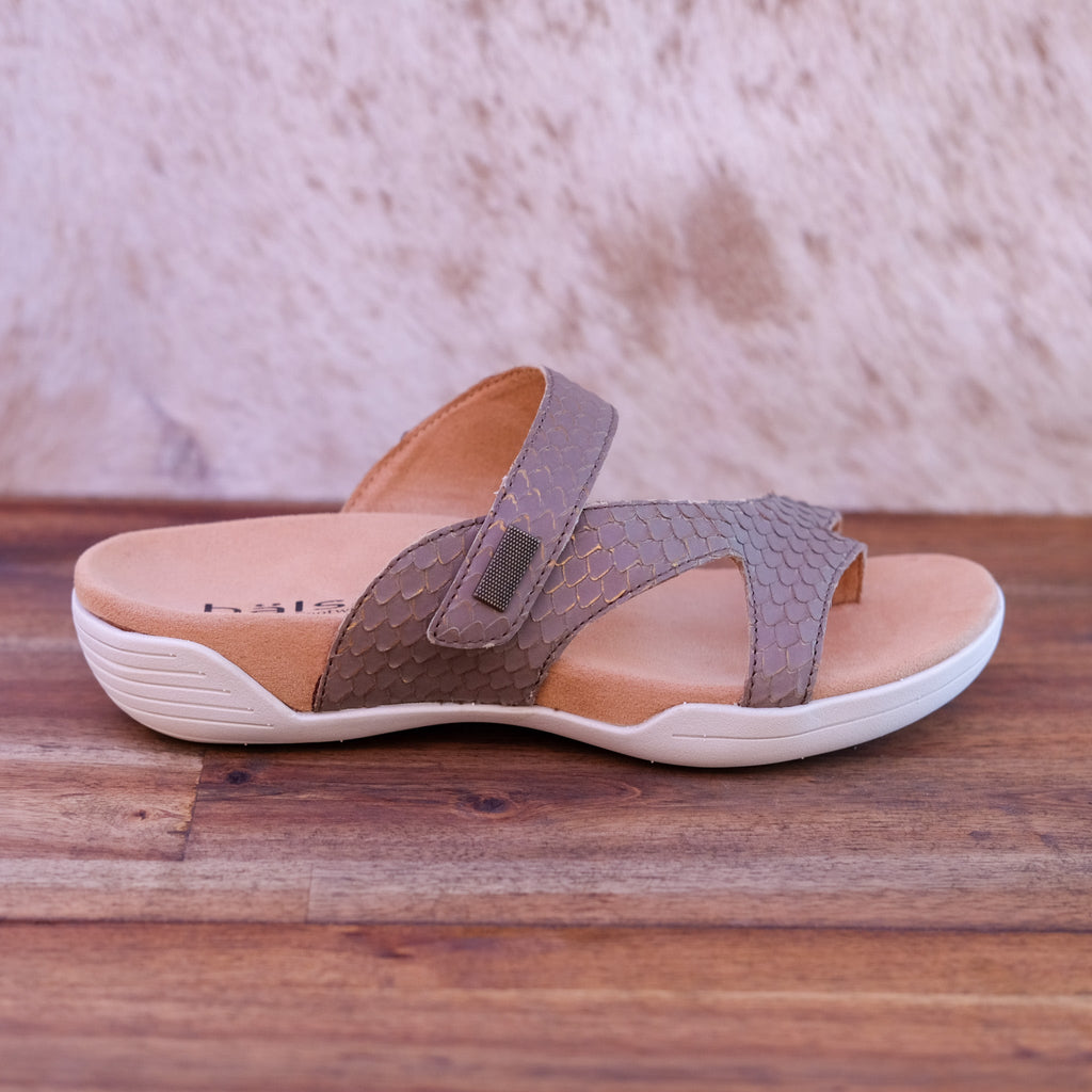 Hälsa - Darline - Women's Leather Sporty Slides