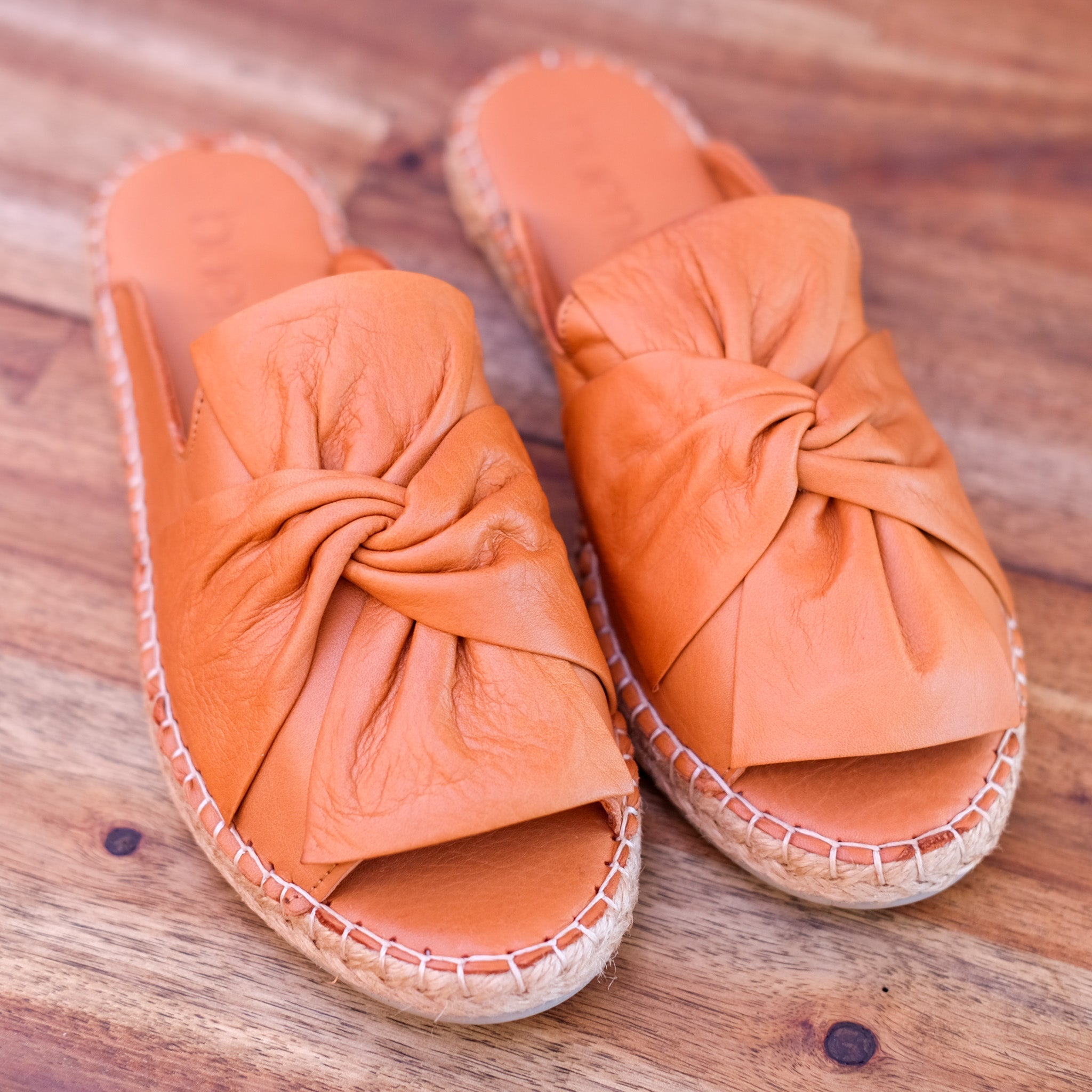 Bueno - Kalmia - Women’s Leather Slide Sandal