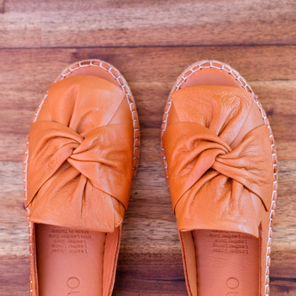 Bueno - Kalmia - Women’s Leather Slide Sandal