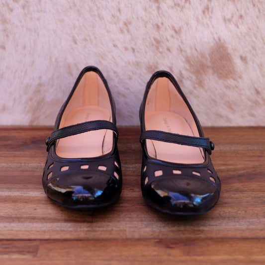 Django & Juliette - Exxot - Women's Mary-Jane Flat Dress Shoe