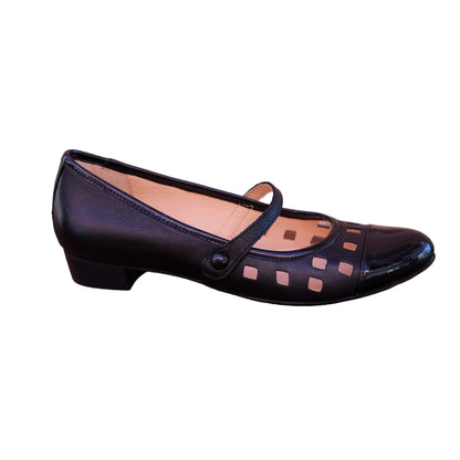 Django & Juliette - Exxot - Women's Mary-Jane Flat Dress Shoe