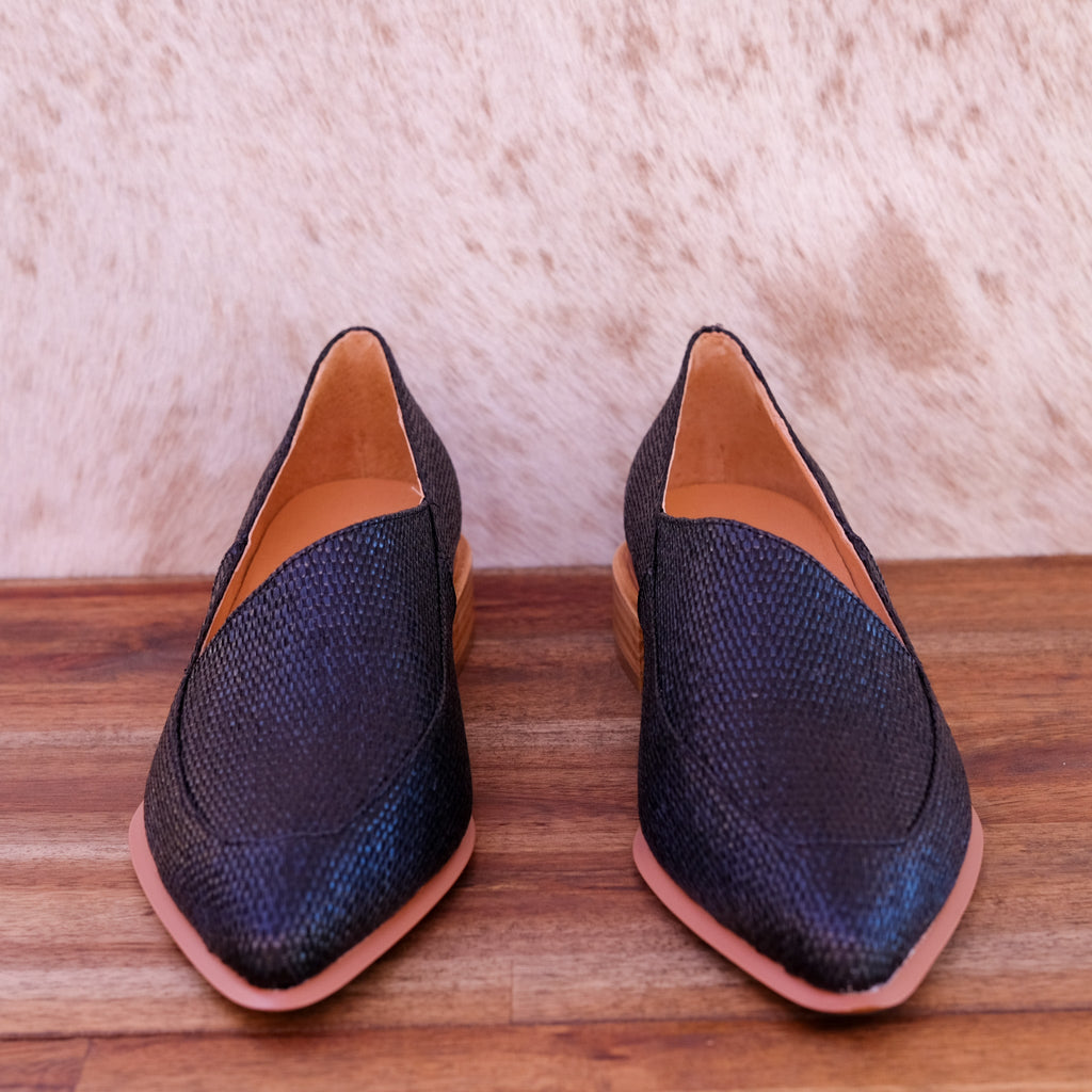 Django & Juliette - Elizas - Women’s Asymmetric Raffia Loafer