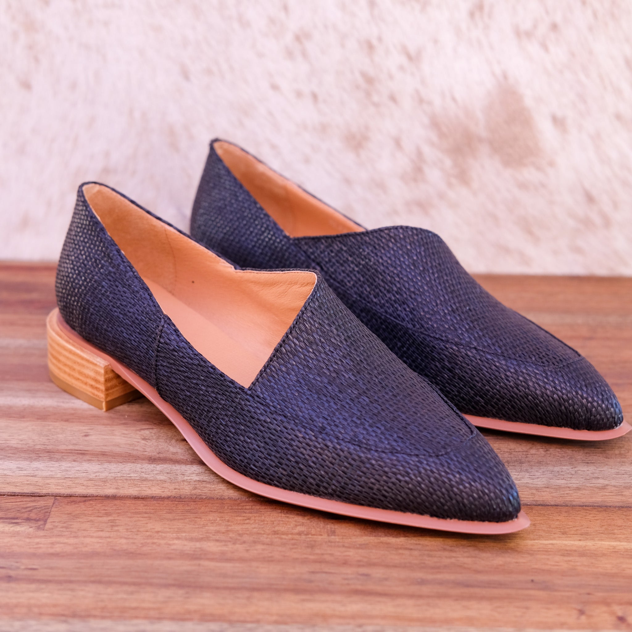 Django & Juliette - Elizas - Women’s Asymmetric Raffia Loafer