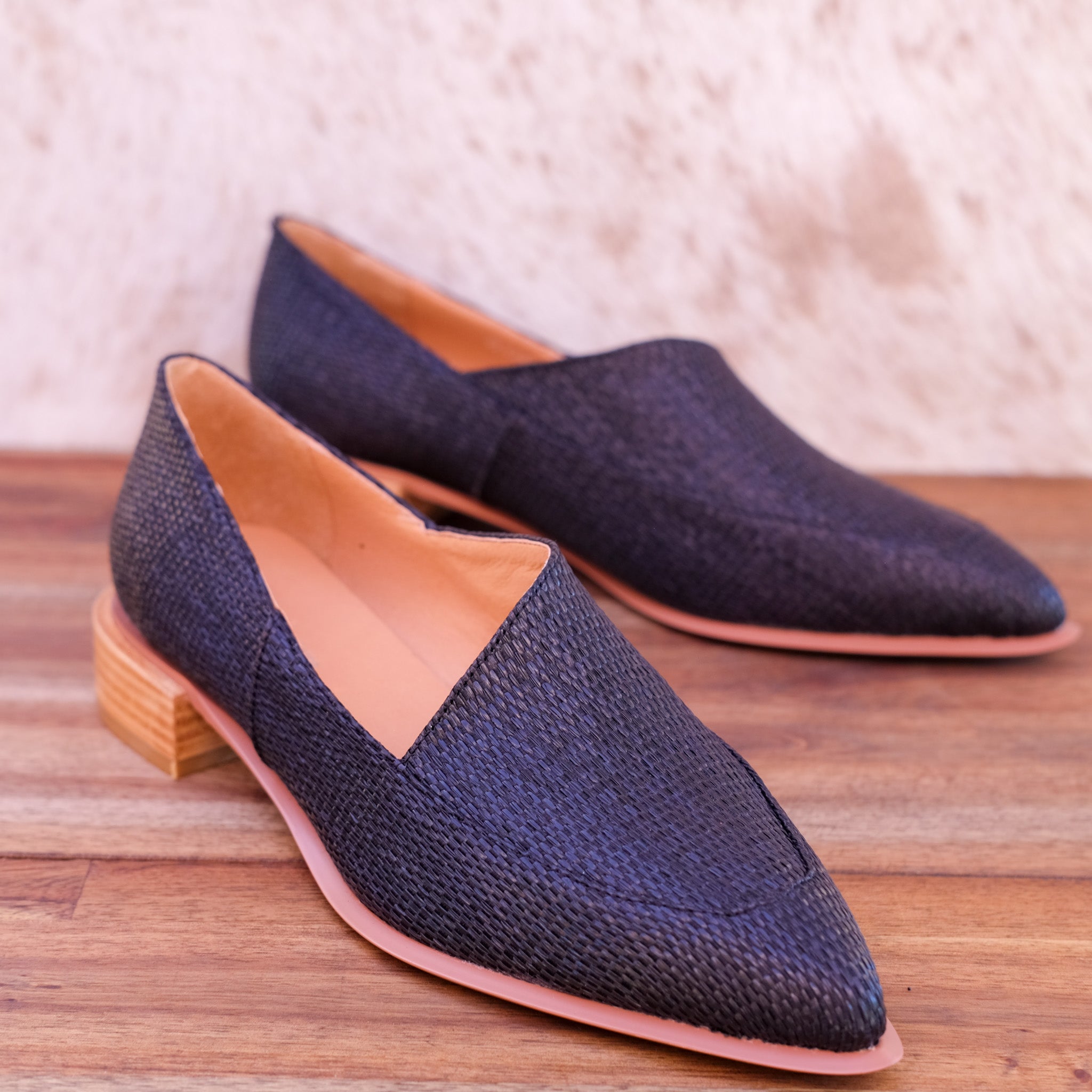 Django & Juliette - Elizas - Women’s Asymmetric Raffia Loafer