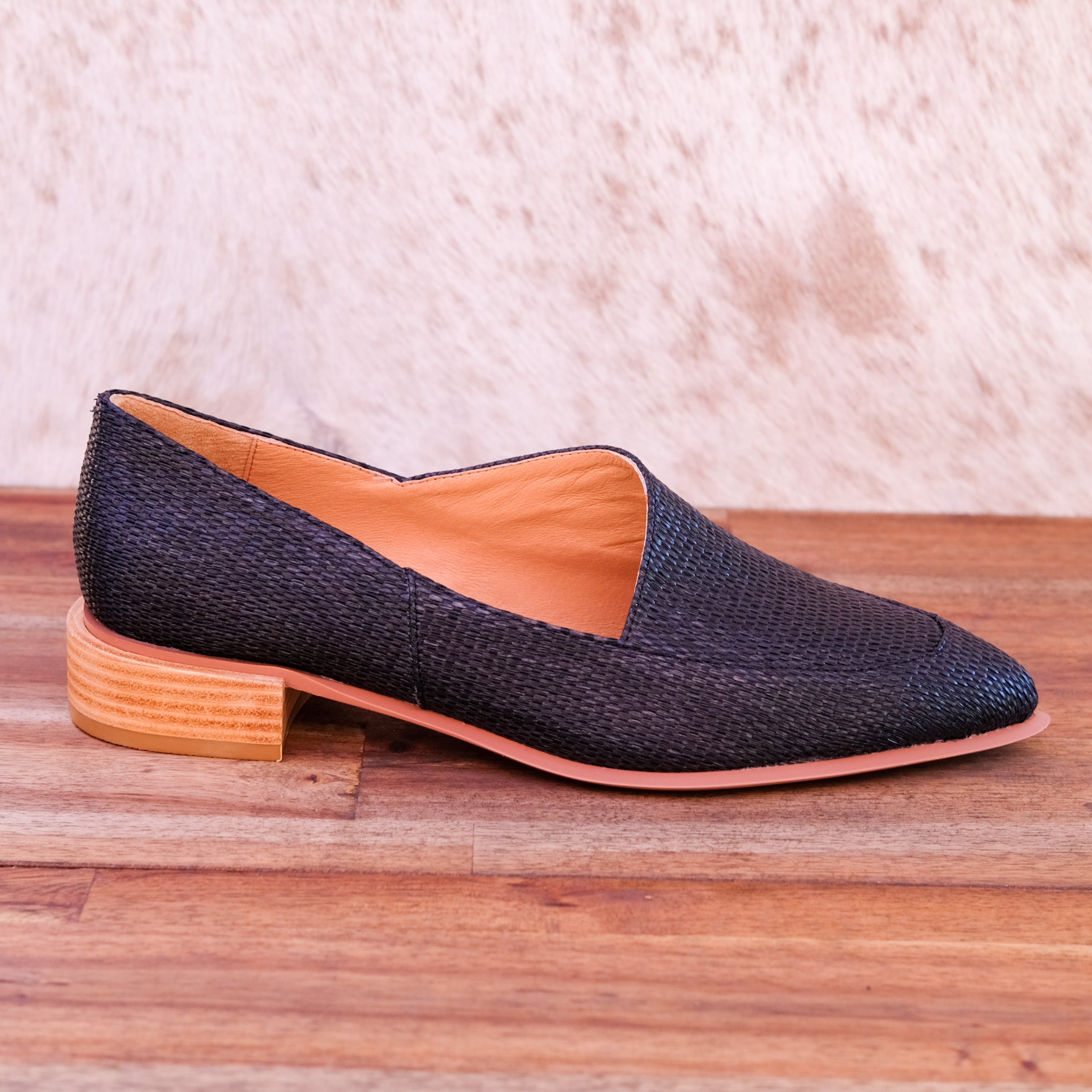 Django & Juliette - Elizas - Women’s Asymmetric Raffia Loafer