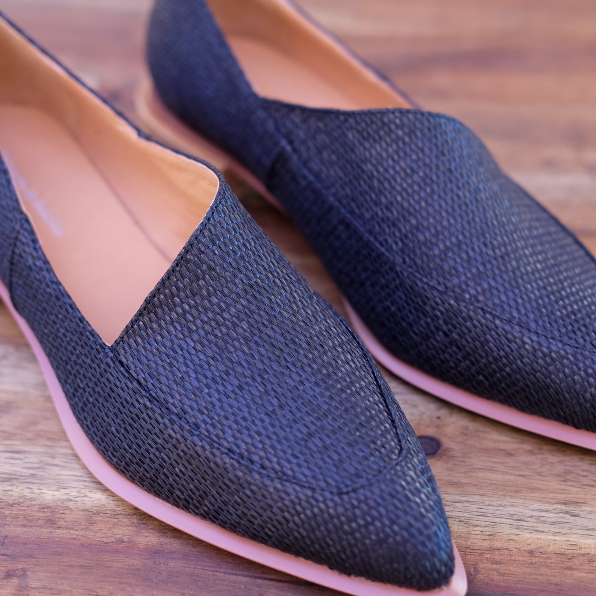 Django & Juliette - Elizas - Women’s Asymmetric Raffia Loafer