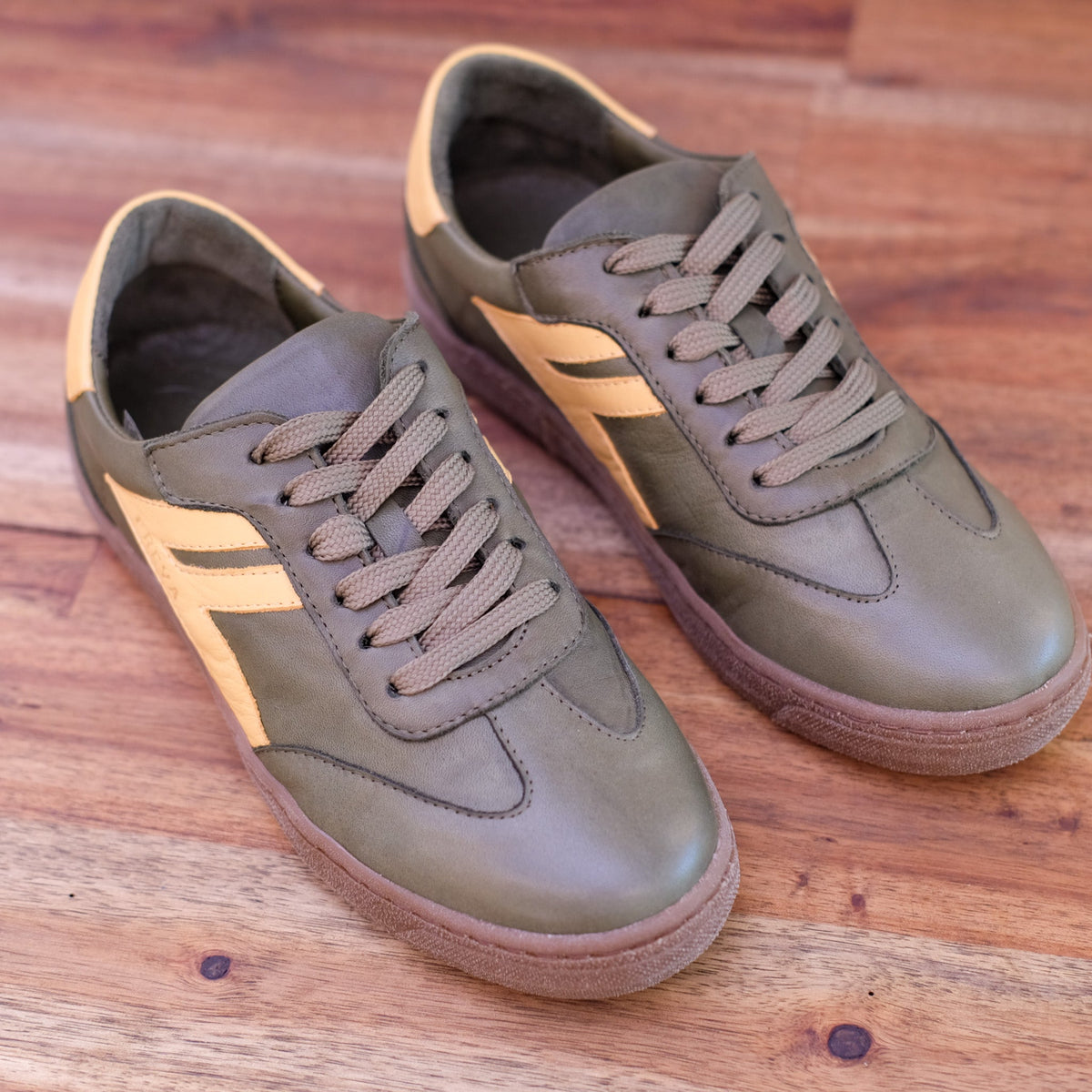 Rilassare - Rio - Women’s Leather Sneaker