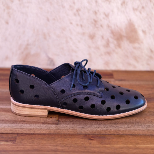 Django & Juliette - Aksel - Women’s Lace-up Flat Shoe