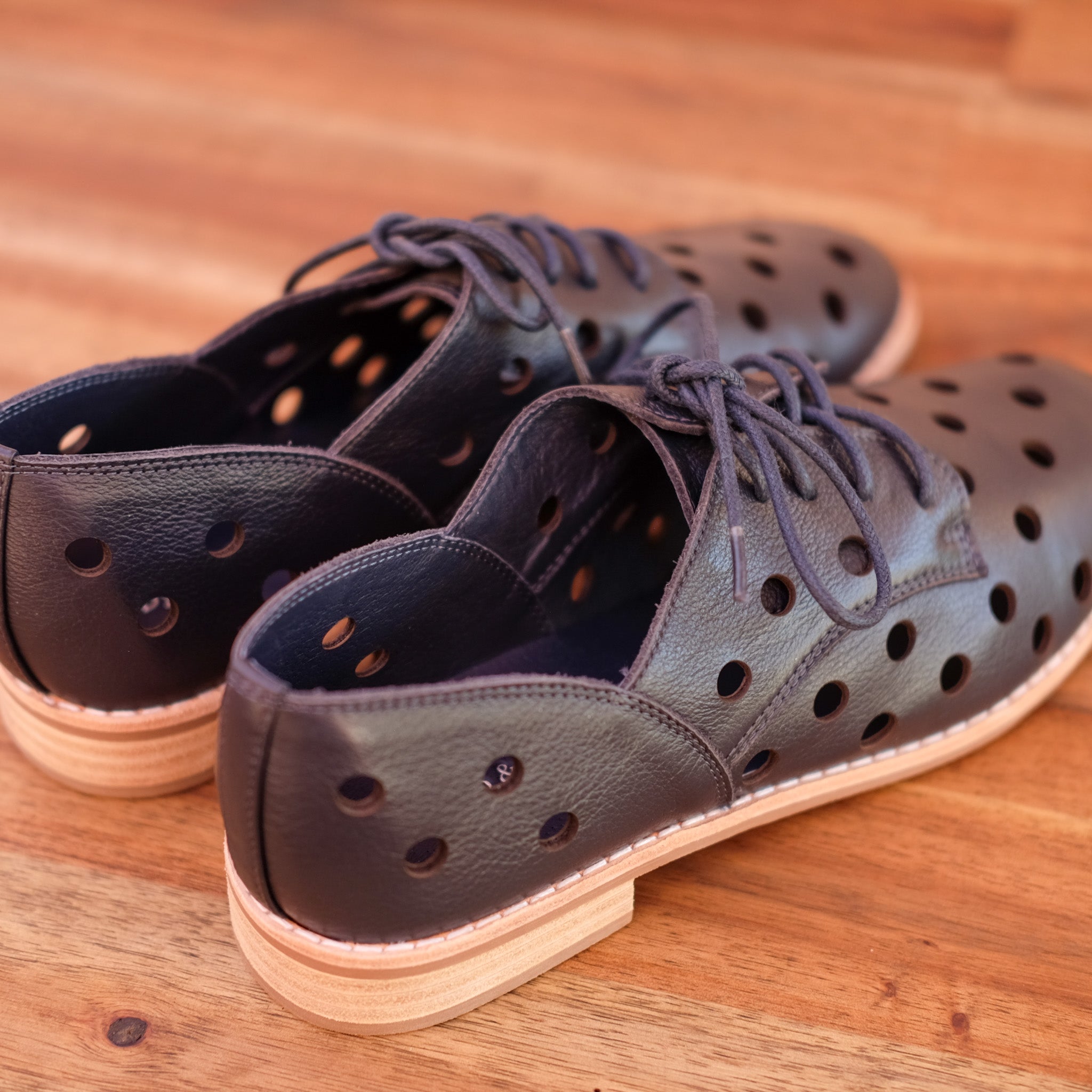 Django & Juliette - Aksel - Women’s Lace-up Flat Shoe