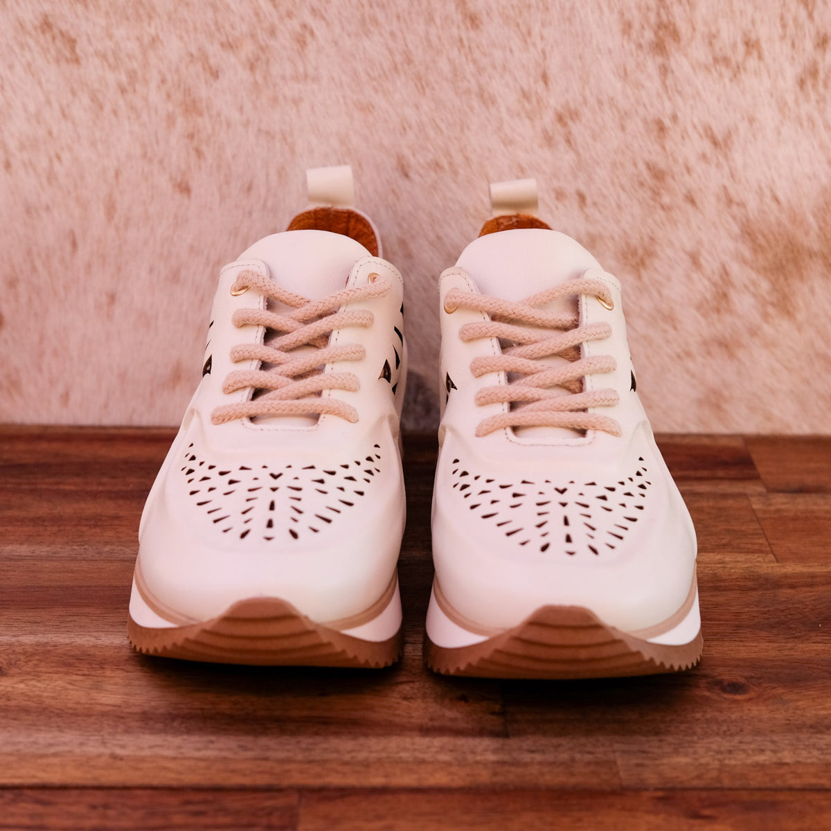 Via Nova - Ezra - Women’s Leather Laser Cut Sneaker