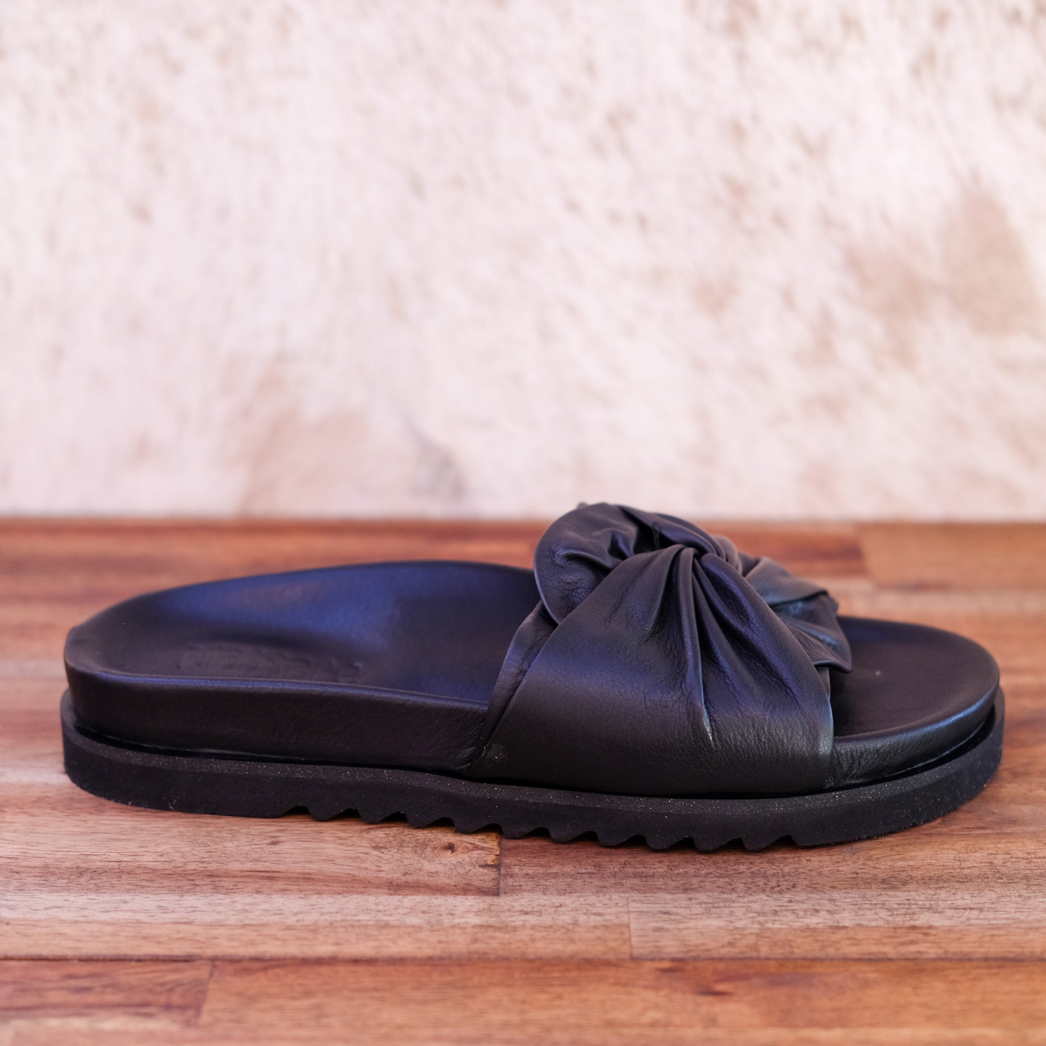 Rilassare - Tubist - Women’s Leather Slide