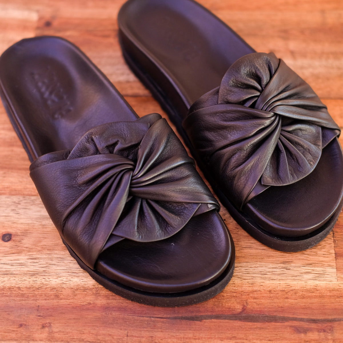 Rilassare - Tubist - Women’s Leather Slide