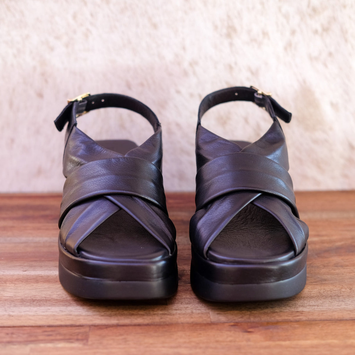 Via Nova - Elk - Women’s Leather Sling Back Wedge