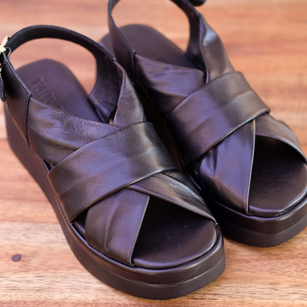 Via Nova - Elk - Women’s Leather Sling Back Wedge