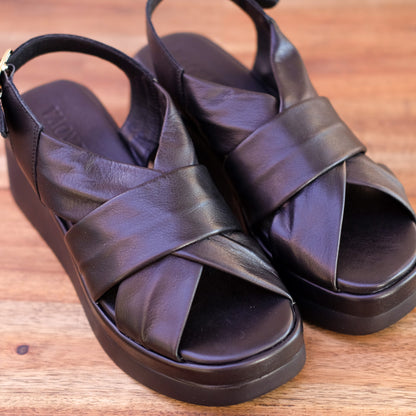 Via Nova - Elk - Women’s Leather Sling Back Wedge