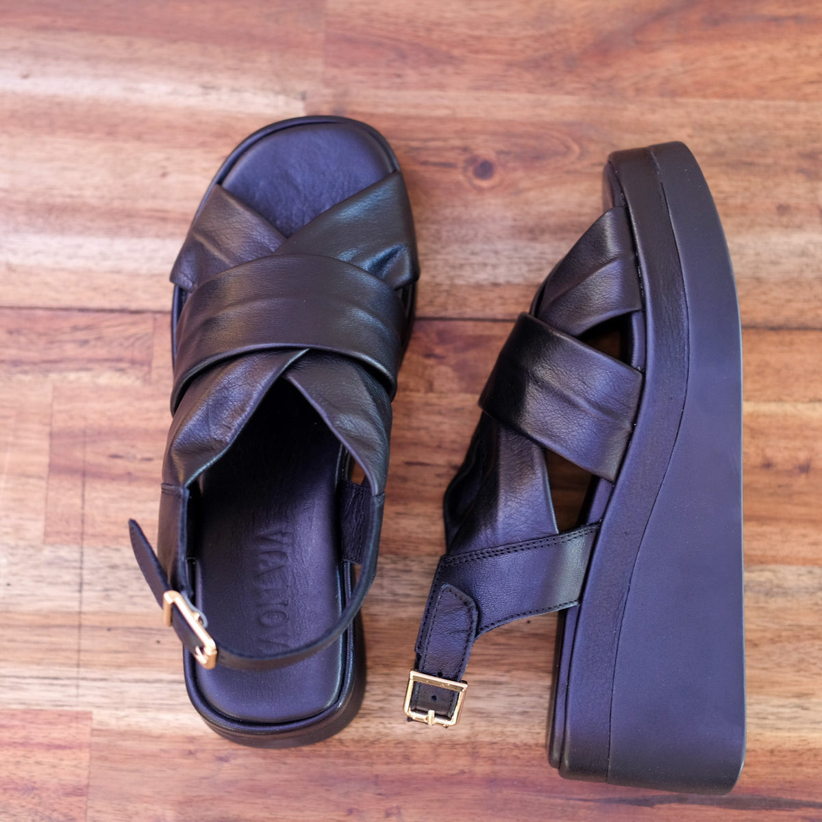 Via Nova - Elk - Women’s Leather Sling Back Wedge