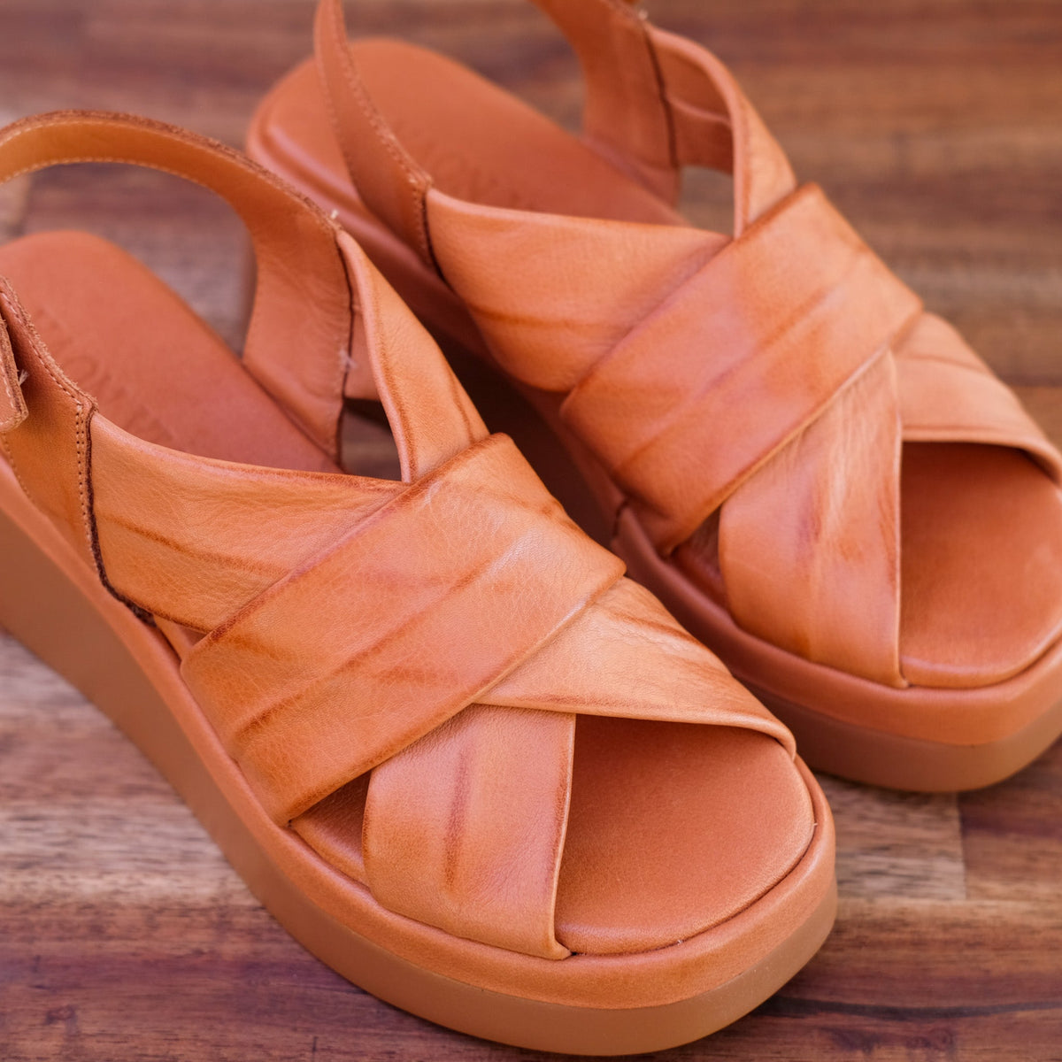 Via Nova - Elk - Women’s Leather Sling Back Wedge