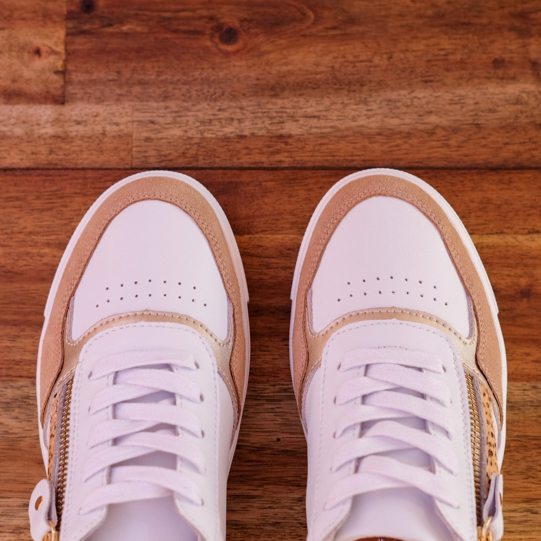 Bay Lane - Noosa - Women’s Leather and Suede Sneaker