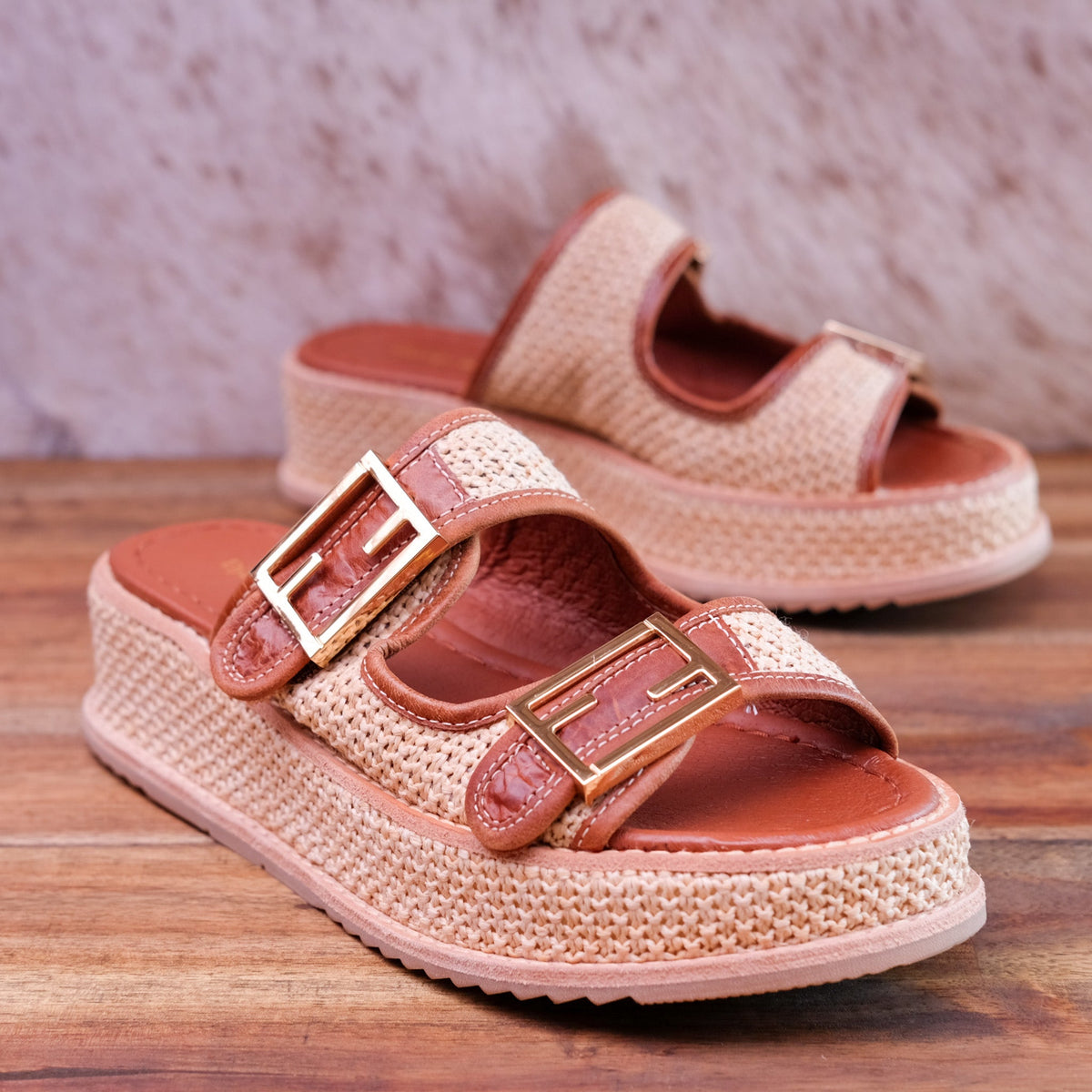 Django & Juliette - Vexta - Women’s Choc Woven Leather Slide