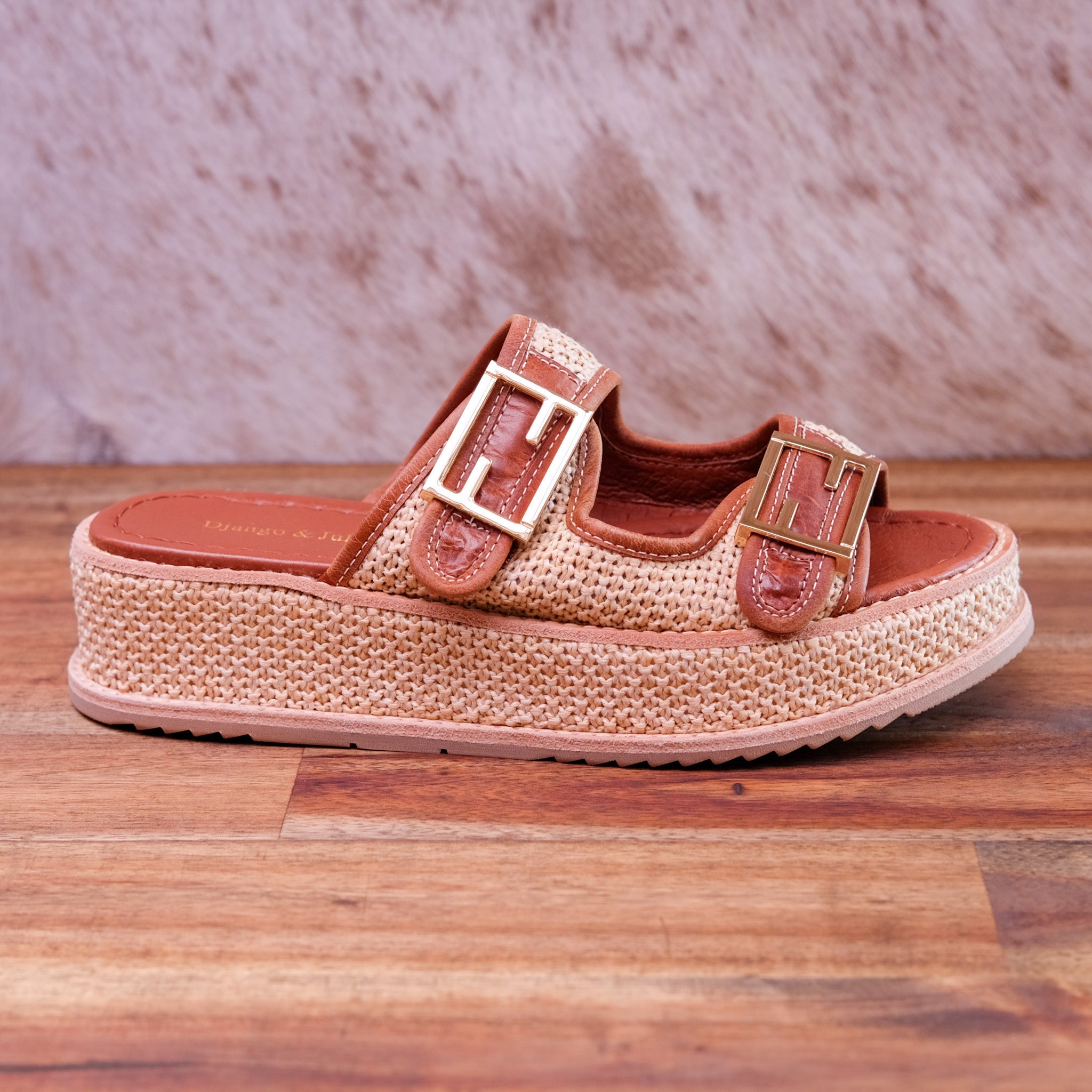 Django & Juliette - Vexta - Women’s Choc Woven Leather Slide