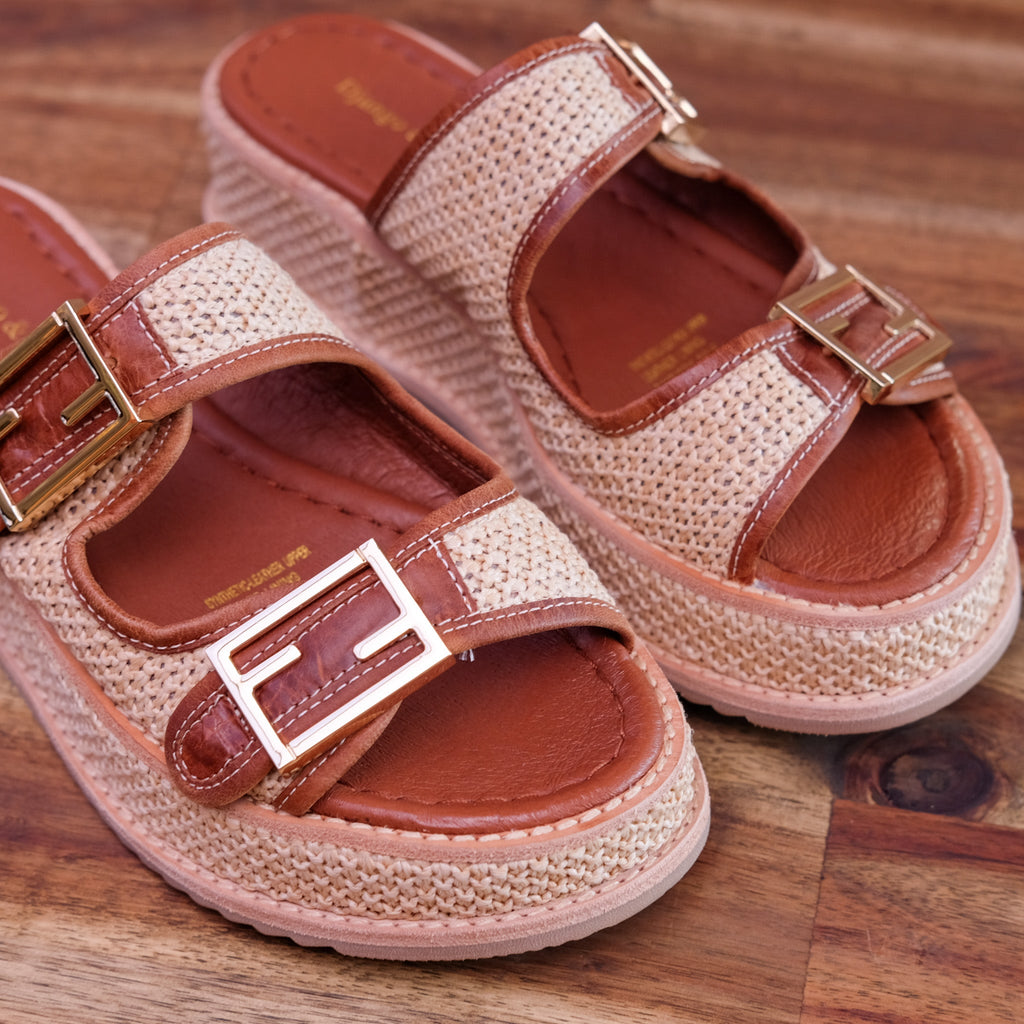 Django & Juliette - Vexta - Women’s Choc Woven Leather Slide