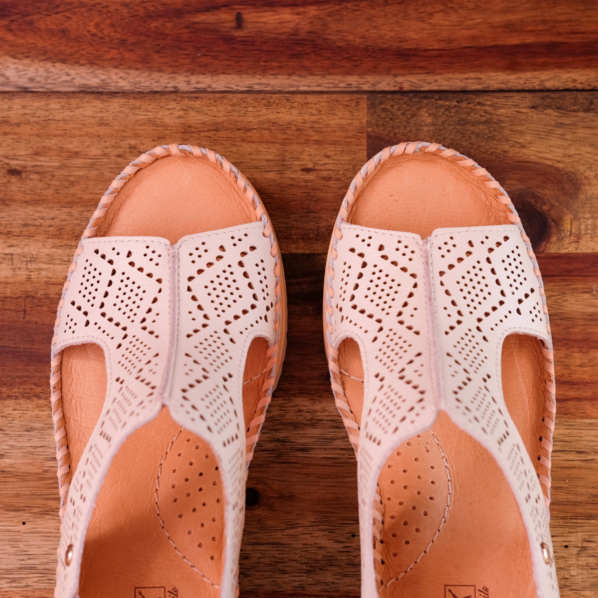 Pikolinos - Aguadulce - Women’s Leather Wedge Sandal