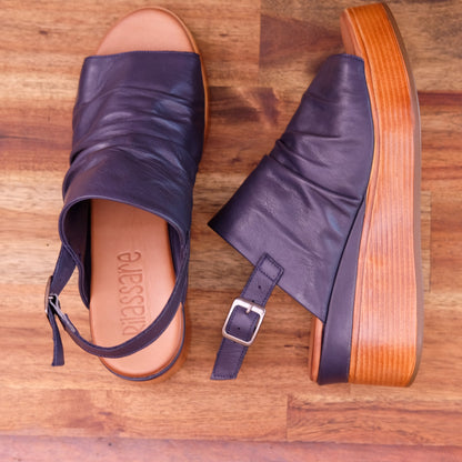 Rilassare - Dallas - Women's Rouched Leather Sandal