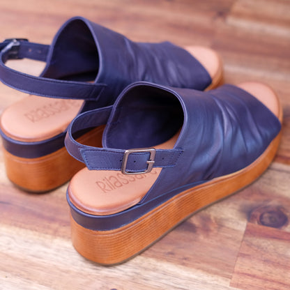 Rilassare - Dallas - Women's Rouched Leather Sandal