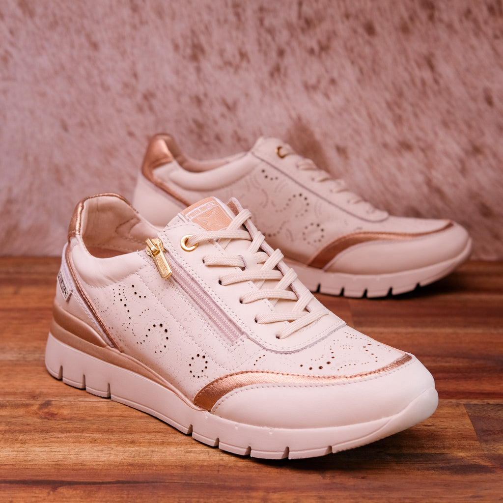 Pikolinos - Cantabria - Women’s Punched Leather Sneaker