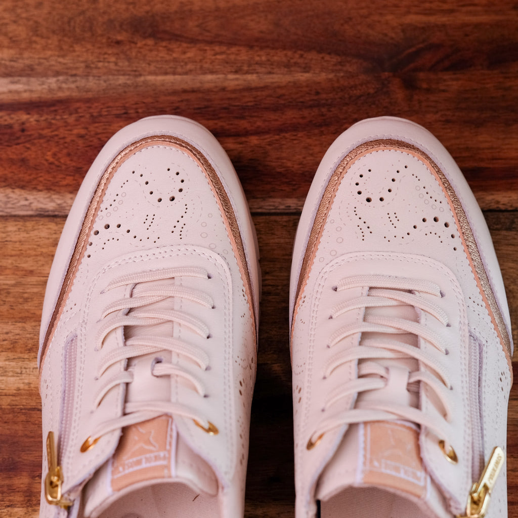 Pikolinos - Cantabria - Women’s Punched Leather Sneaker