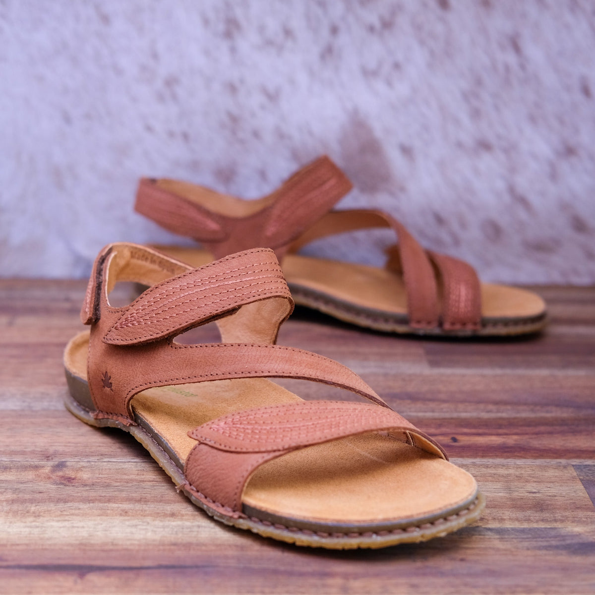 El Naturalista - Panglao - Women's Spanish Leather Sandal