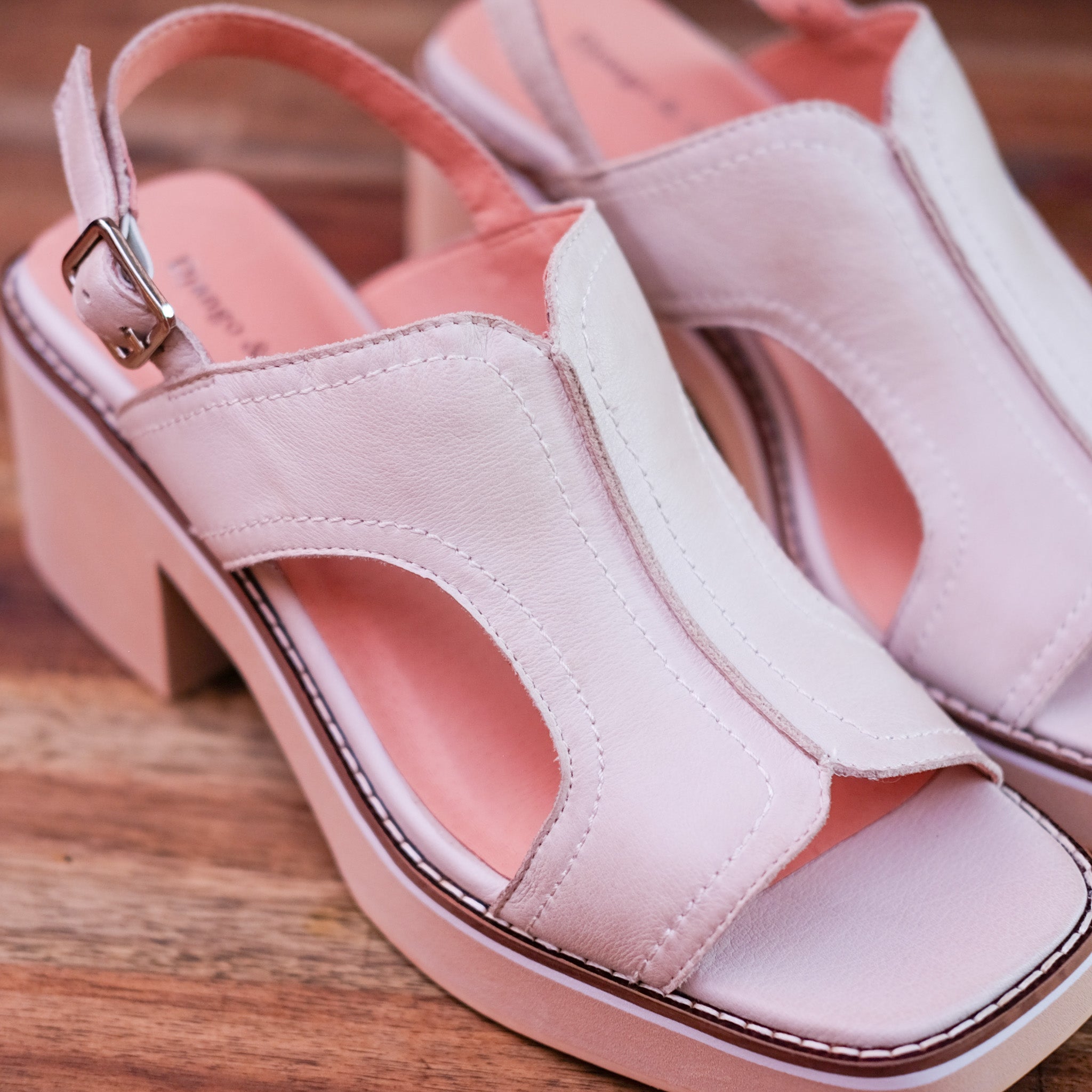 Django & Juliette - Jooper - Women’s Chunky Sandal