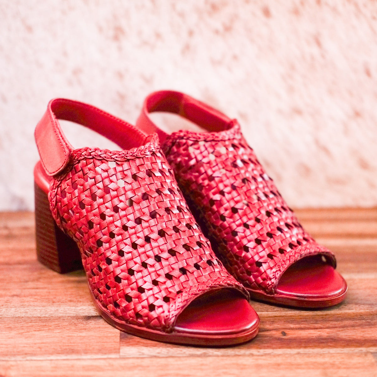 Via Nova - Krunch - Women’s Leather Sling Back Heel