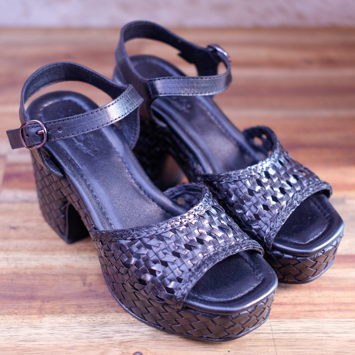 Via Nova - Kadisha - Women’s Leather Platform