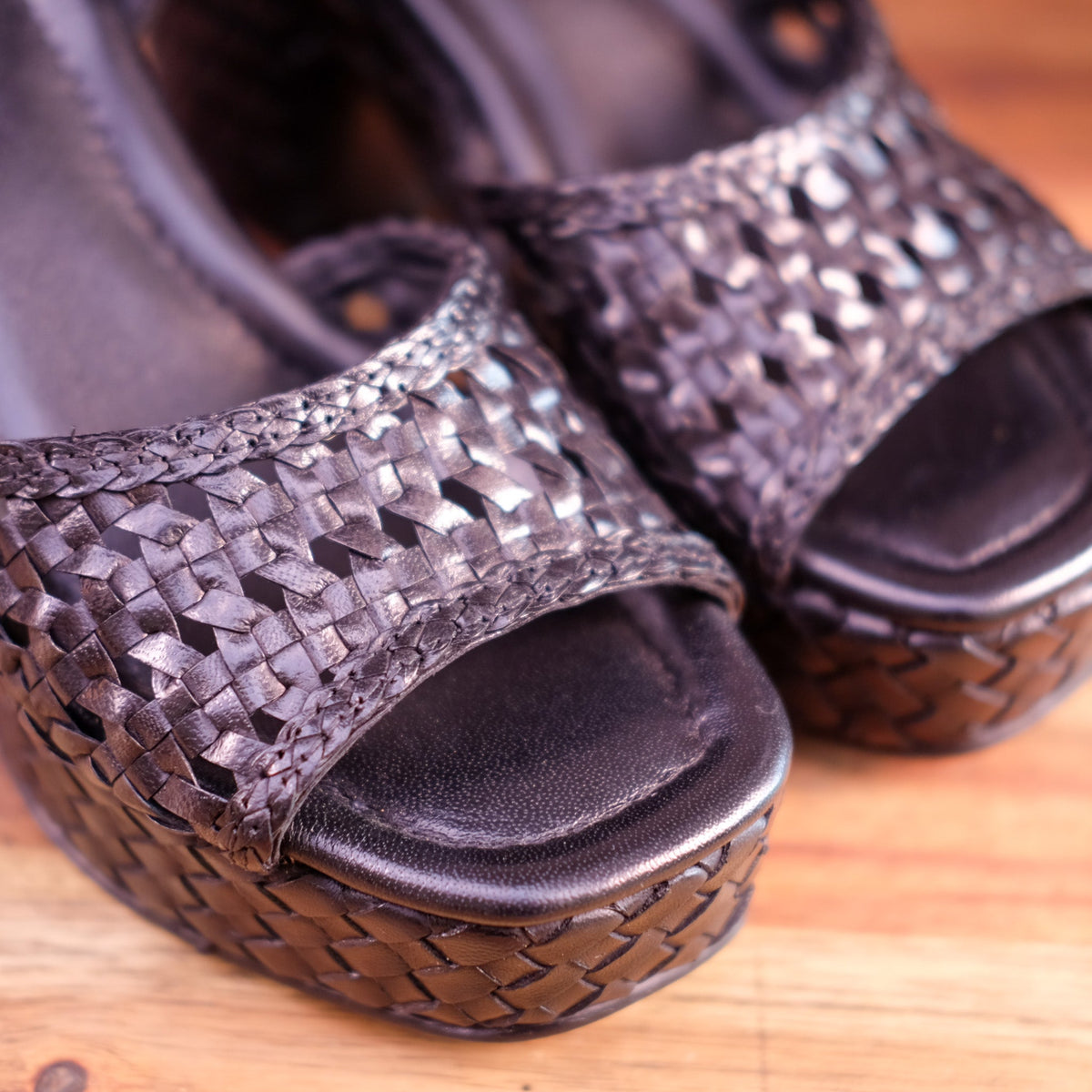 Via Nova - Kadisha - Women’s Leather Platform