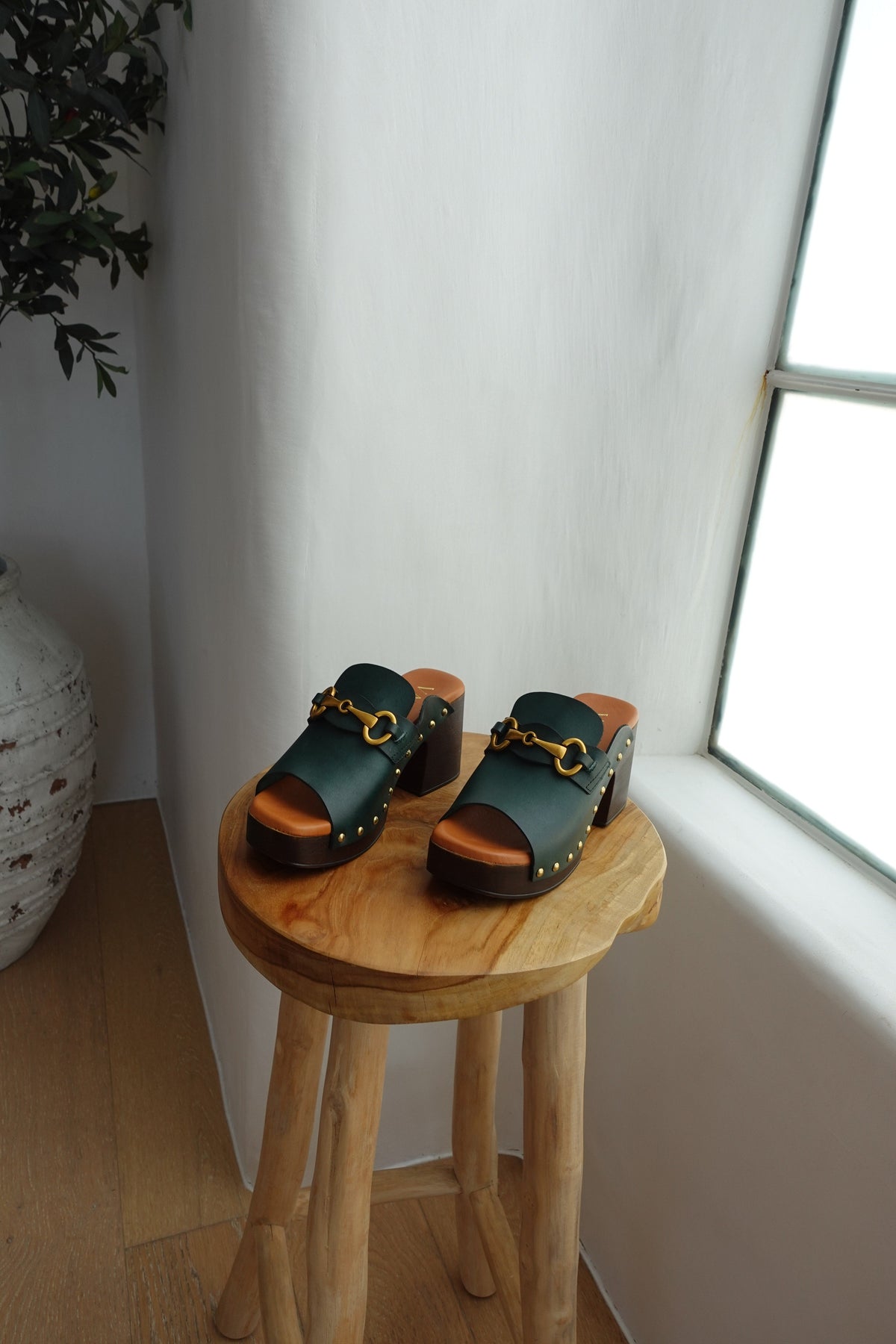 Vayah - Claudia - Women’s Chunky Leather Platform