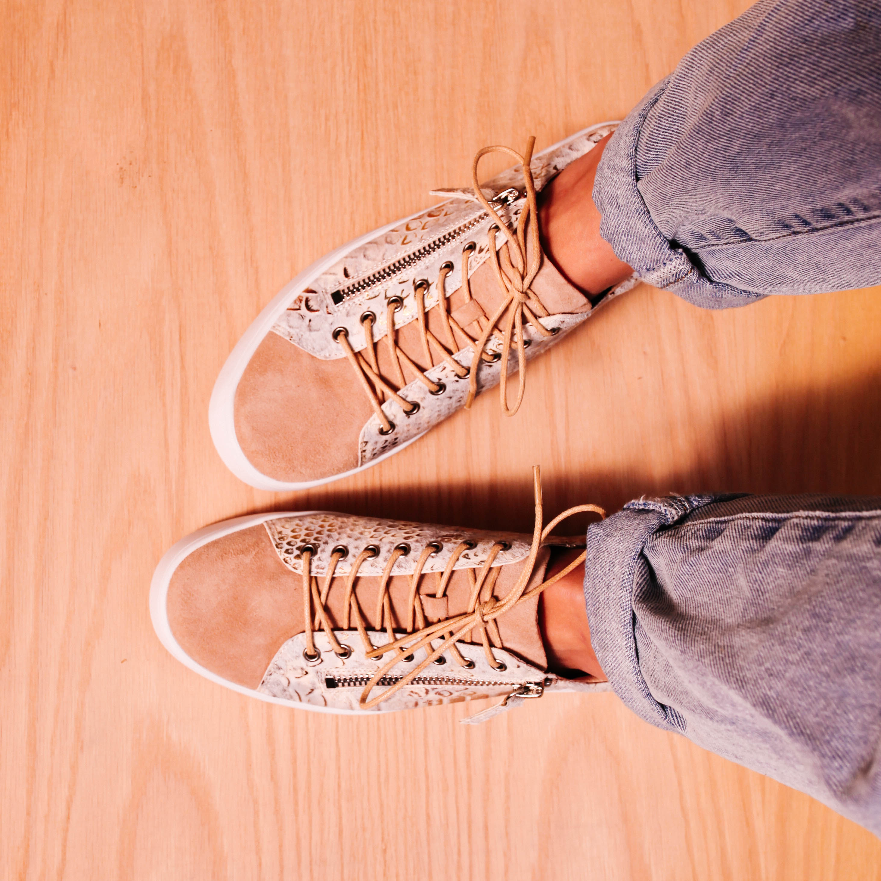 Django & Juliette - Laila - Women's Leather Sneaker