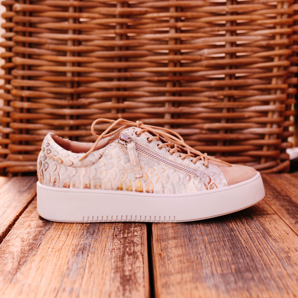 Django & Juliette - Laila - Women's Leather Sneaker