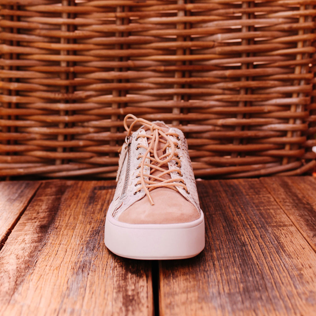 Django & Juliette - Laila - Women's Leather Sneaker