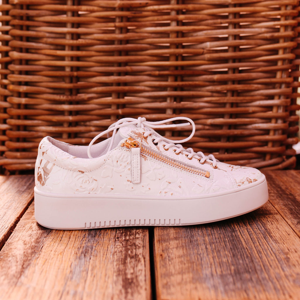 Django & Juliette - Laila - Women's Leather Sneaker