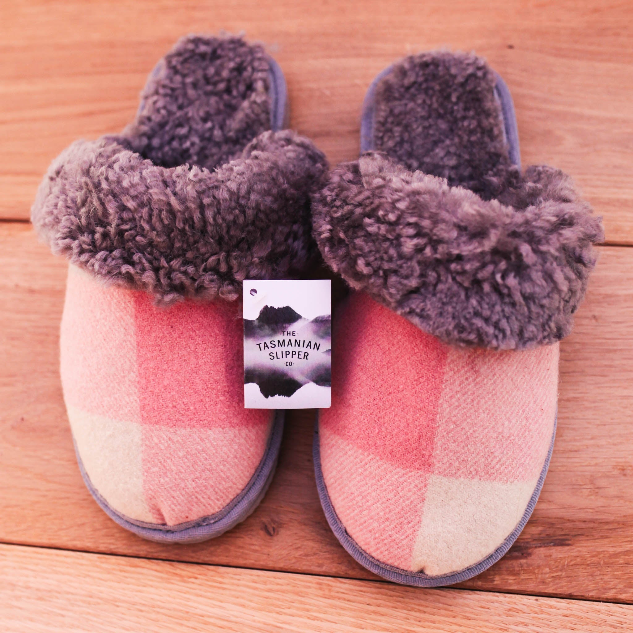 Tas Slipper Co - Derwent - Unisex Blanket Scuff Slipper