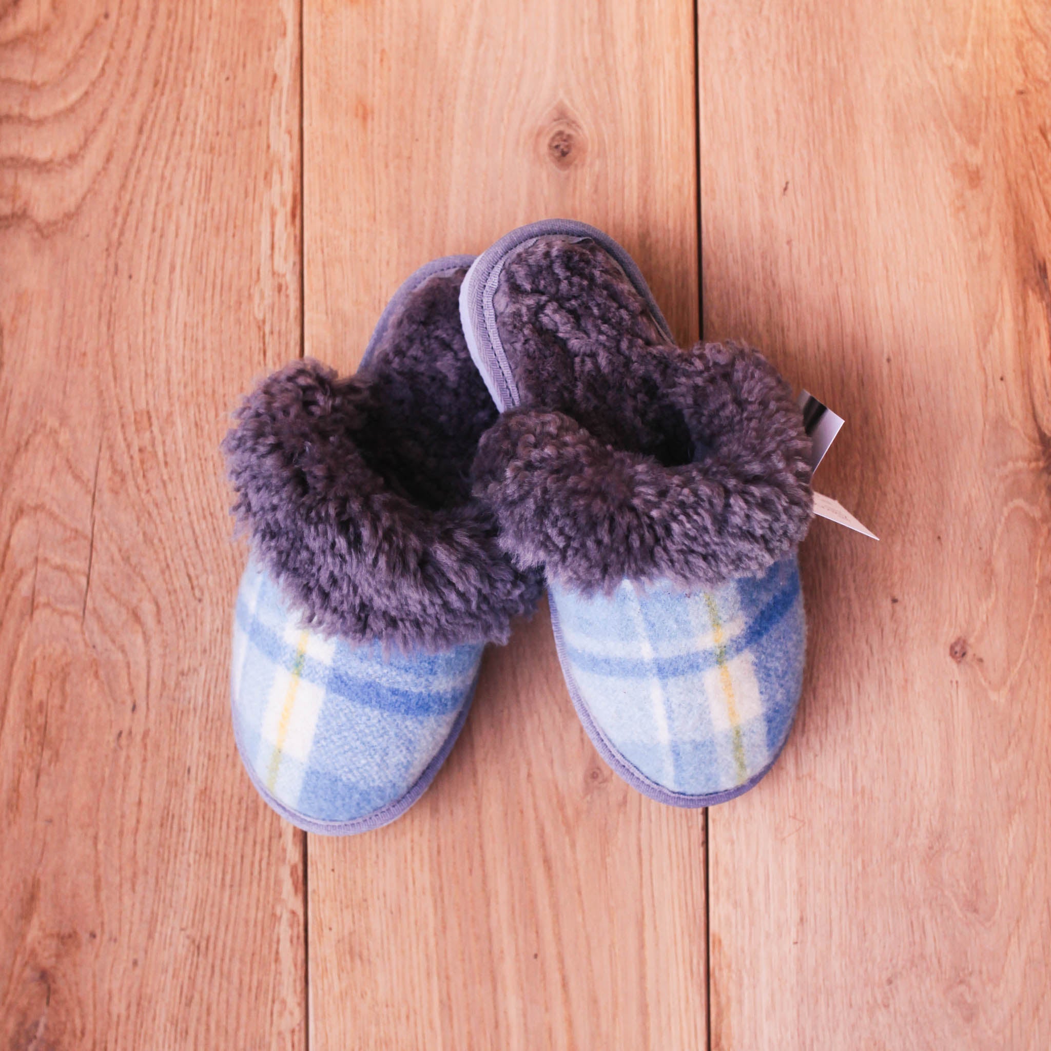 Tas Slipper Co - Derwent - Unisex Blanket Scuff Slipper