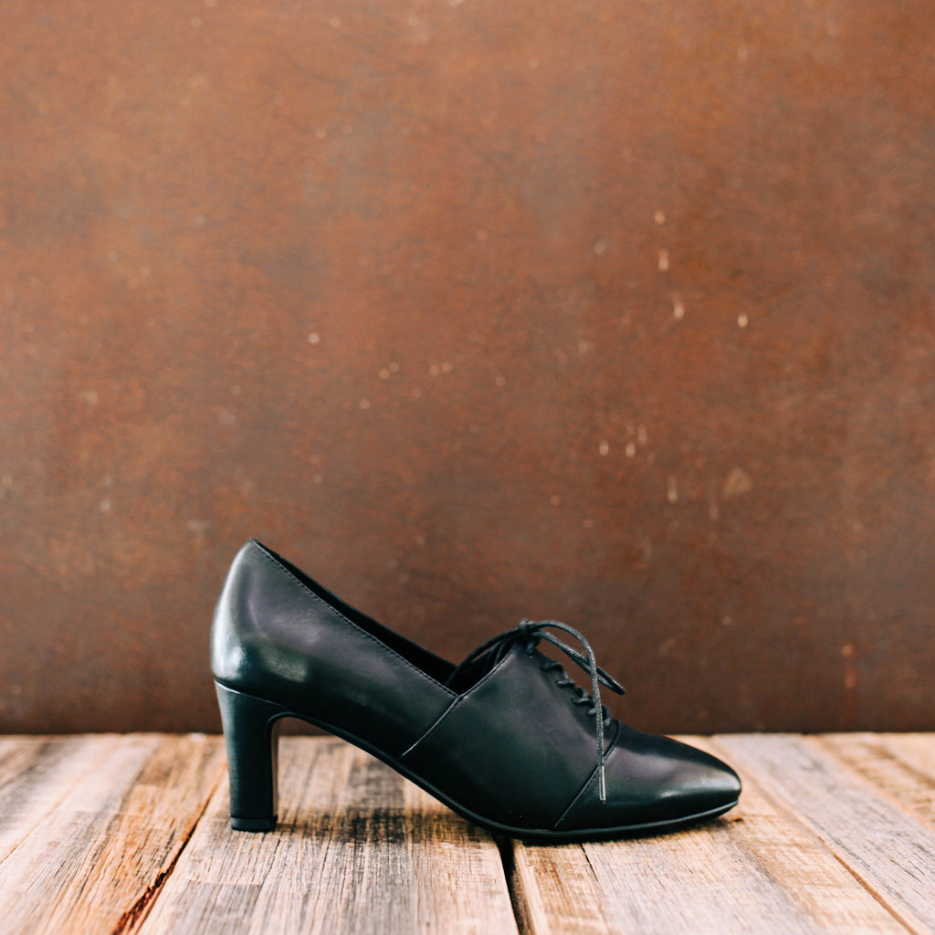 Django & Juliette - Theia - Women's Lace-up Mid Heel