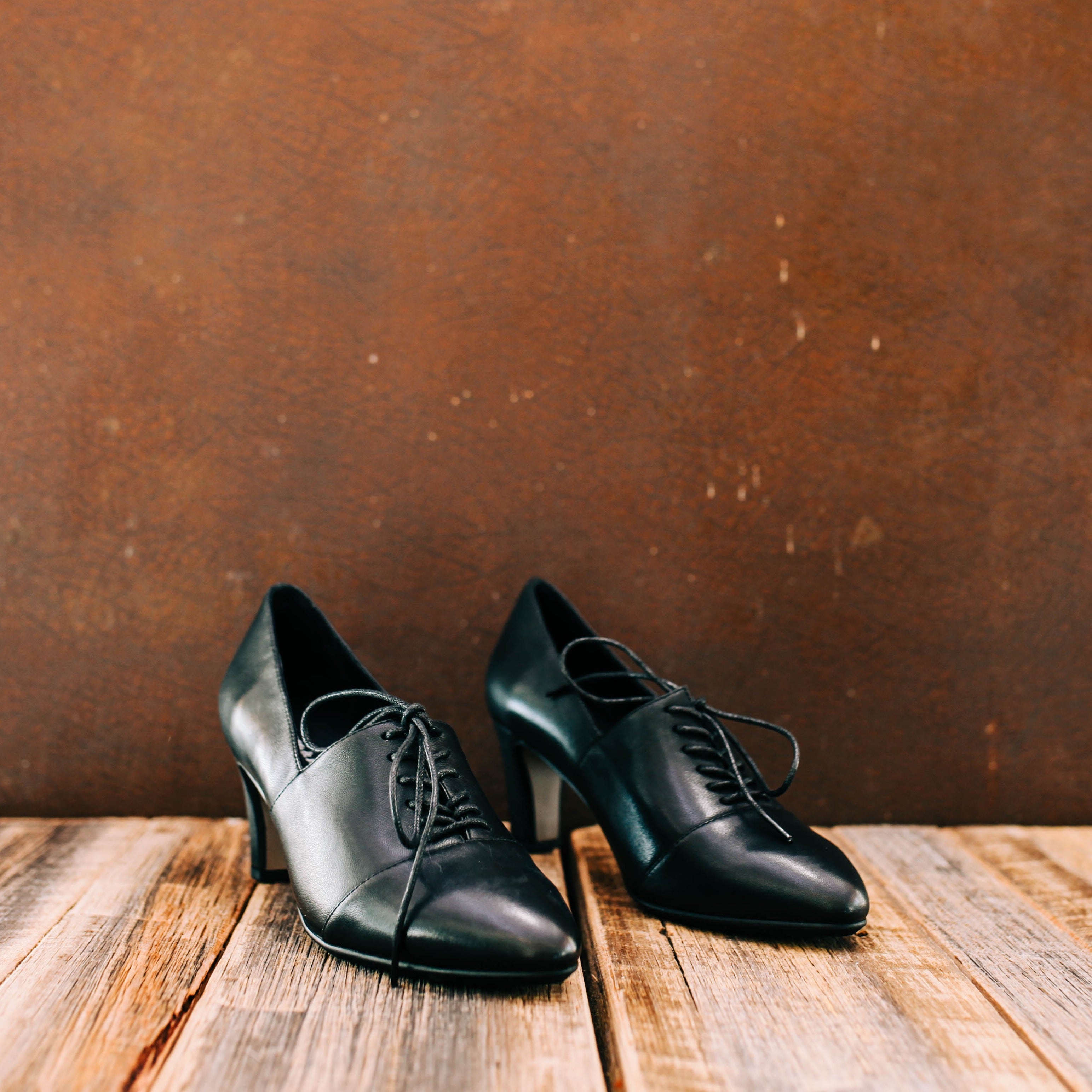 Django & Juliette - Theia - Women's Lace-up Mid Heel