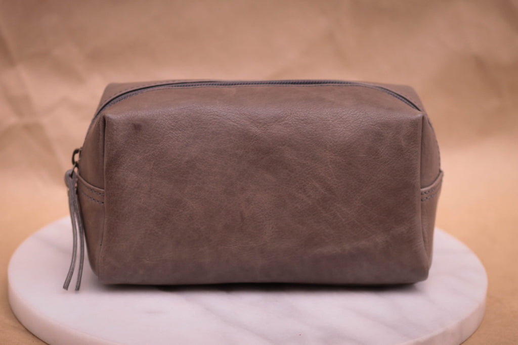 Lake Leather - Epping- Unisex Toiletry Leather Wetpack Bag