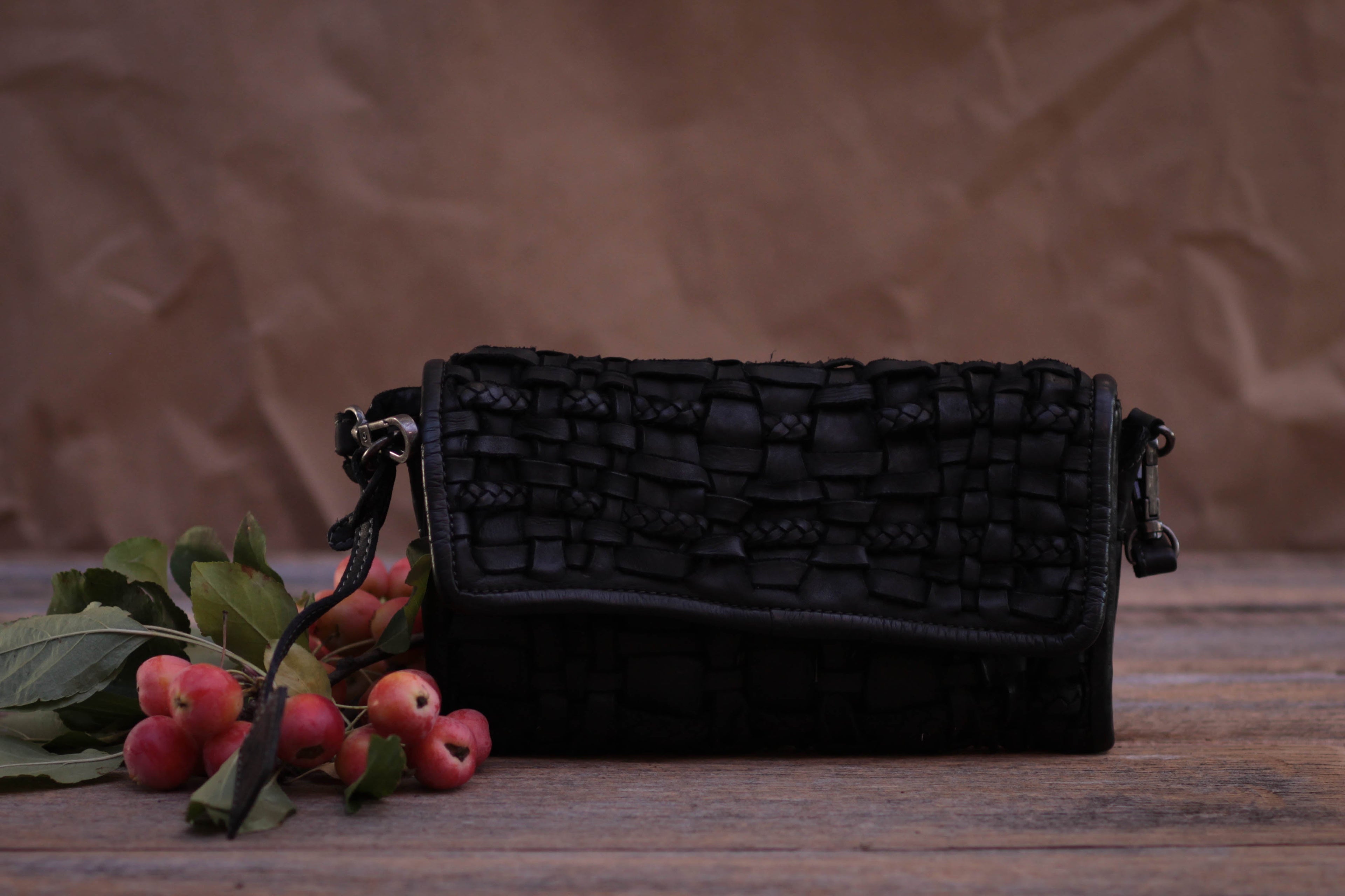 Lake Leather - Evandale -Women's Woven Clutch Crossbody Bag